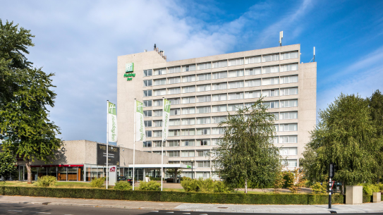 Het huidige Holiday Inn hotel in Fellenoord, klik voor een vergroting
