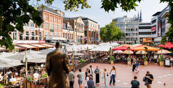 Deze afbeelding geeft de Markt weer
